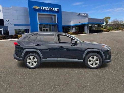 Used 2019 Toyota RAV4 XLE AWD/4WD image 27