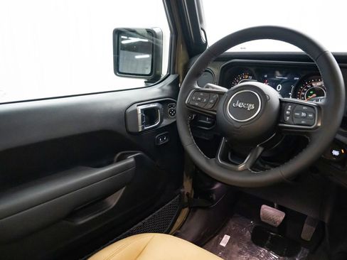 New 2026 Jeep Gladiator Willys image 11