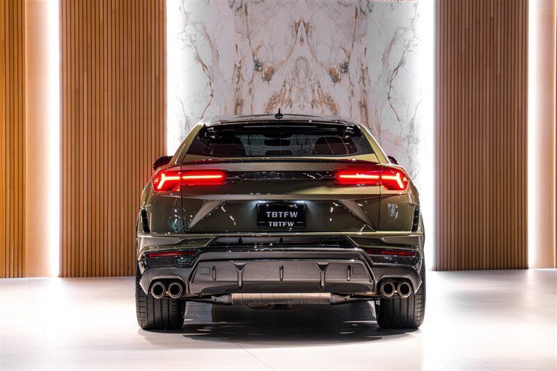 Used 2023 Lamborghini Urus Performante AWD/4WD image 5