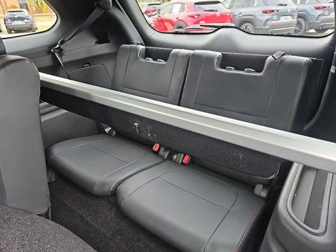 Used 2020 Mitsubishi Outlander SE image 12