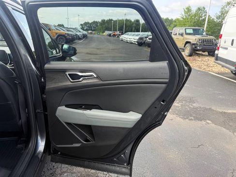Used 2023 Kia Sportage X-Line w/ X-Line Premium Package AWD/4WD image 44