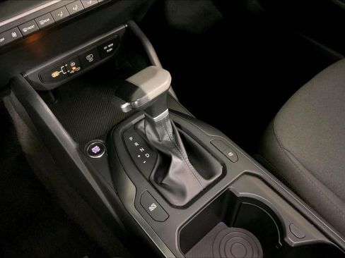 Used 2025 Kia K4 FWD image 17