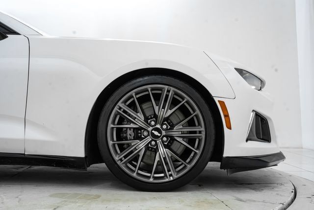 Used 2018 Chevrolet Camaro ZL1 RWD image 14