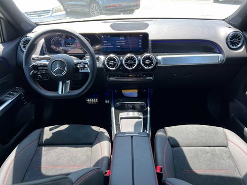 Certified 2025 Mercedes-Benz GLB 250 image 14