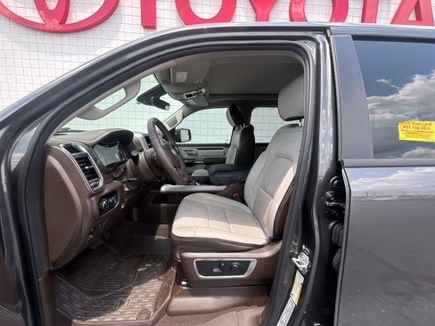 Used 2025 RAM 1500 Laramie w/ Laramie Southwest Edition AWD/4WD image 4