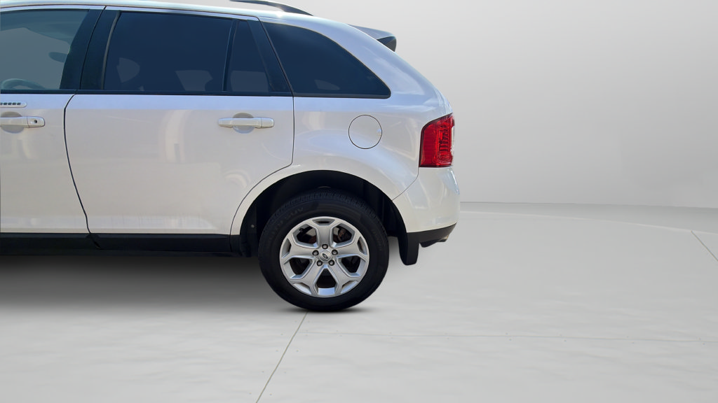Used 2014 Ford Edge SEL AWD/4WD image 32