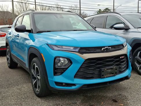 Used 2021 Chevrolet TrailBlazer RS image 2