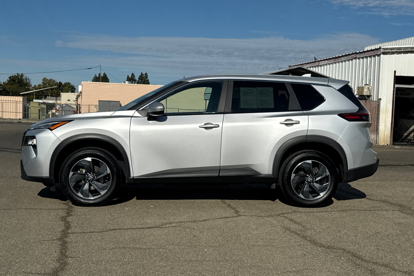 Certified 2025 Nissan Rogue SV AWD/4WD image 9