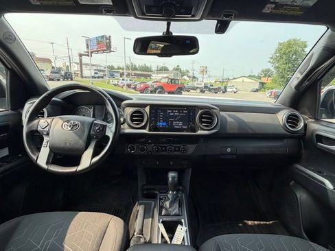 Used 2017 Toyota Tacoma TRD Off-Road w/ Tow Package (A/T) AWD/4WD image 13