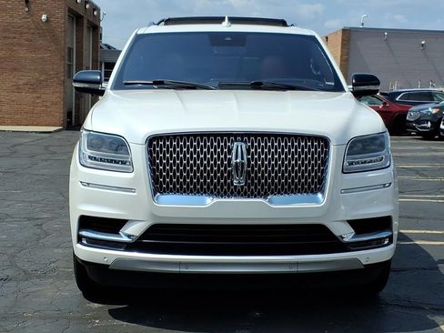 Used 2019 Lincoln Navigator Reserve AWD/4WD image 2