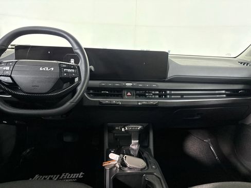 Used 2025 Kia K4 EX FWD image 20