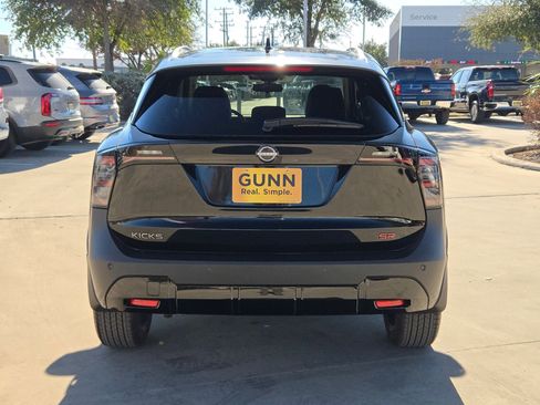 New 2026 Nissan Kicks SR FWD image 4