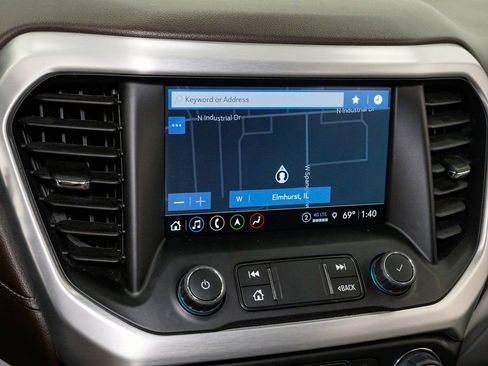 Used 2023 GMC Acadia SLT image 14