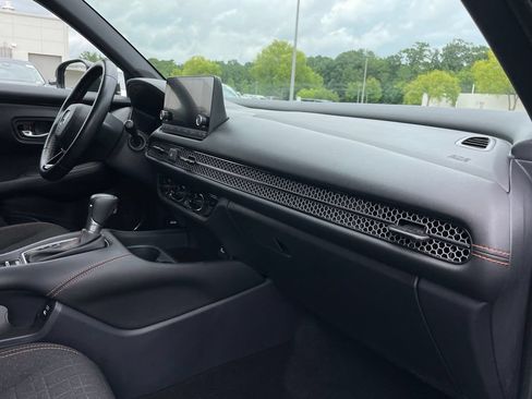 Used 2025 Honda HR-V Sport image 33