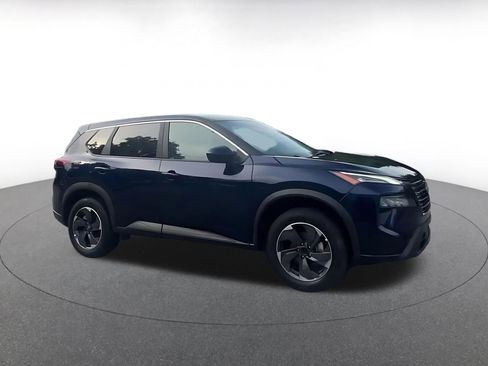Used 2025 Nissan Rogue SV FWD image 2
