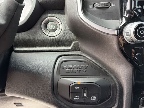 Used 2025 RAM 2500 Big Horn AWD/4WD image 22