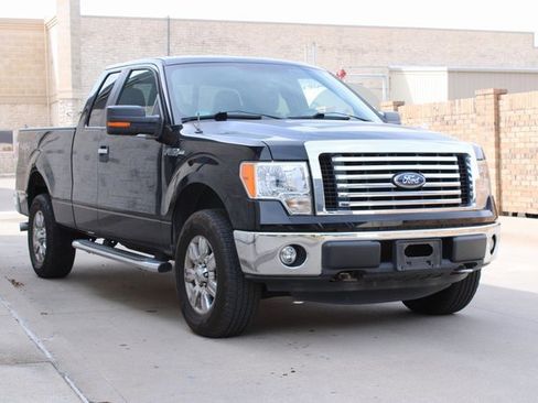 Used 2011 Ford F150 XLT w/ XLT Chrome Pkg image 2