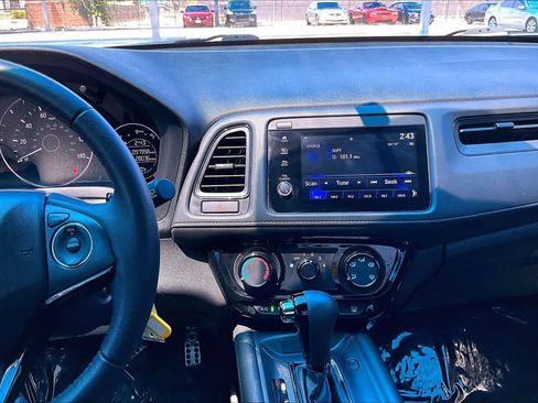 Used 2022 Honda HR-V Sport image 7