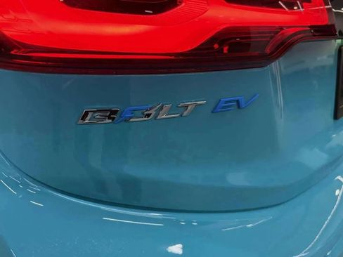 Used 2020 Chevrolet Bolt LT image 23