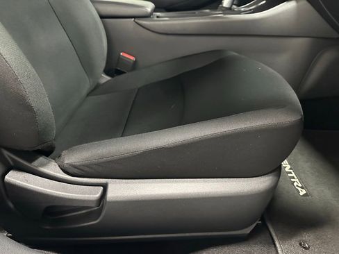 Used 2025 Nissan Sentra S image 50