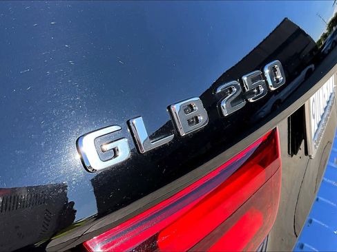 Used 2025 Mercedes-Benz GLB 250 image 9