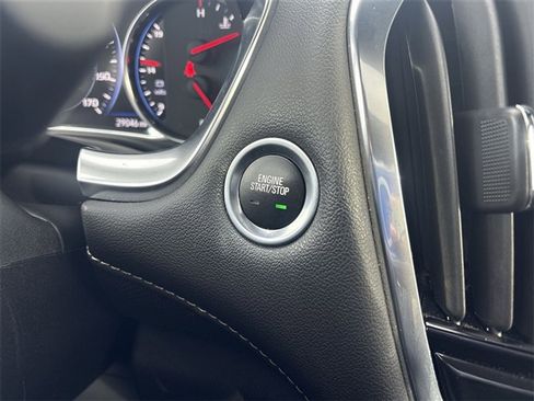 Certified 2022 Chevrolet Traverse Premier w/ LPO, Floor Liner Package image 17