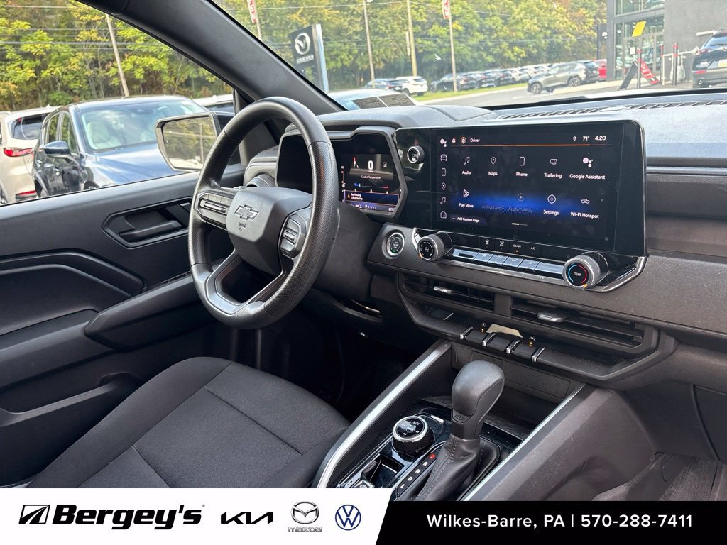 Used 2023 Chevrolet Colorado Trail Boss w/ Technology Package AWD/4WD image 12