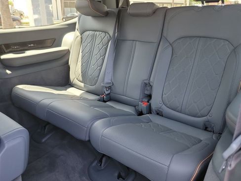 Used 2024 Jeep Grand Wagoneer Series III w/ Rear Seat Video Group 1 AWD/4WD image 22
