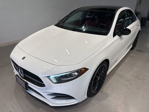 Used 2022 Mercedes-Benz A 220 4MATIC w/ AMG Line image 10