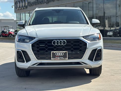 Certified 2024 Audi Q5 2.0T Premium w/ Convenience Package image 2