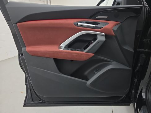 New 2025 Audi SQ5 Prestige image 26