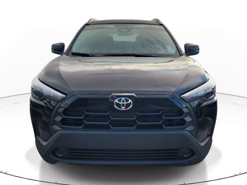 Used 2026 Toyota Corolla Cross LE FWD image 2