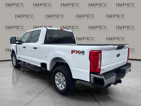 Used 2024 Ford F250 XLT w/ FX4 Off-Road Package image 3