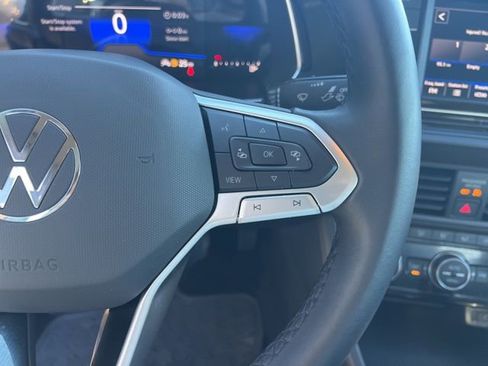 Used 2023 Volkswagen Jetta SE image 12