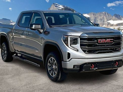 Used 2024 GMC Sierra 1500 AT4 w/ Technology Package AWD/4WD image 12