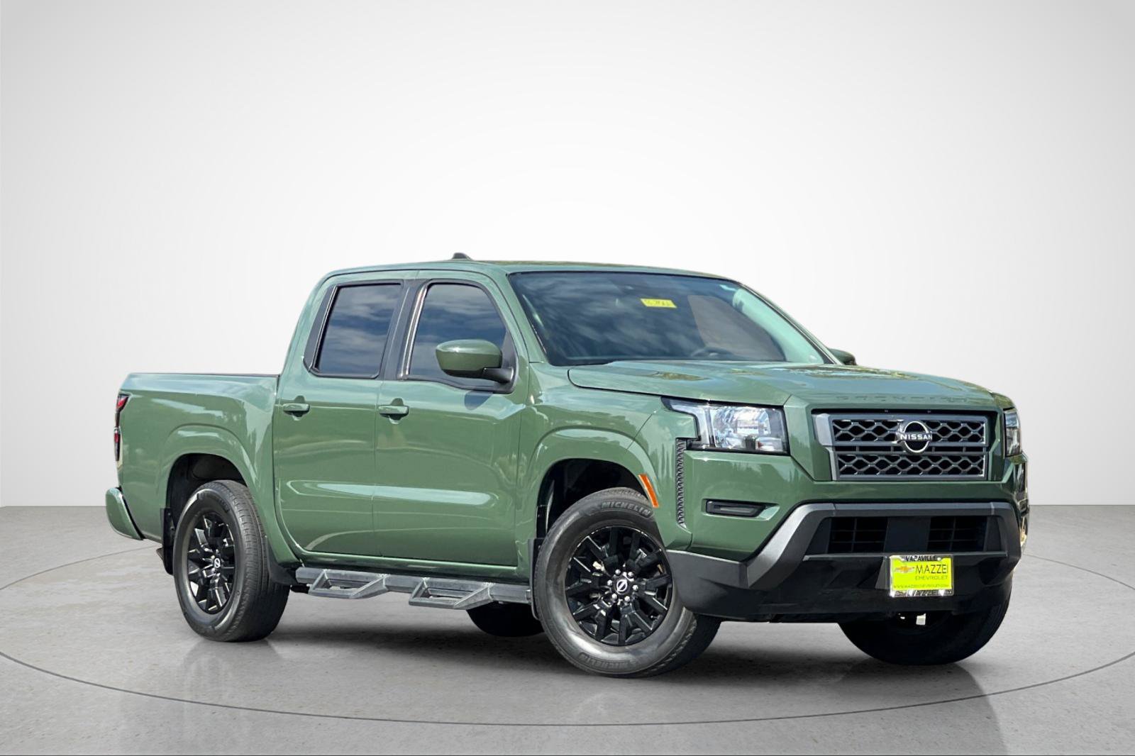 Used 2022 Nissan Frontier SV w/ Technology Package RWD image 2
