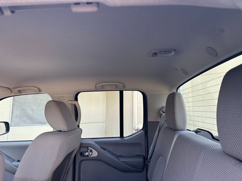 Used 2012 Nissan Frontier SV w/ SV Premium Utility Pkg image 25