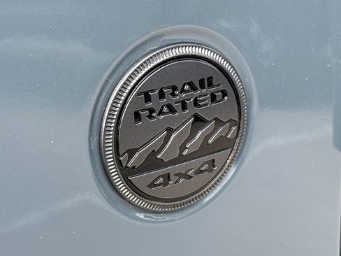 New 2026 Jeep Gladiator Sport AWD/4WD image 9