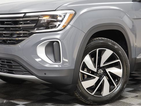 New 2026 Volkswagen Atlas SEL image 3