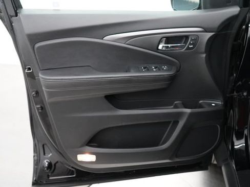 Used 2023 Honda Ridgeline RTL-E image 9