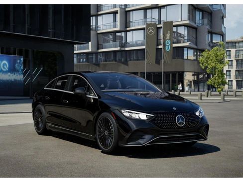 New 2026 Mercedes-Benz EQE 320 4MATIC Sedan image 9
