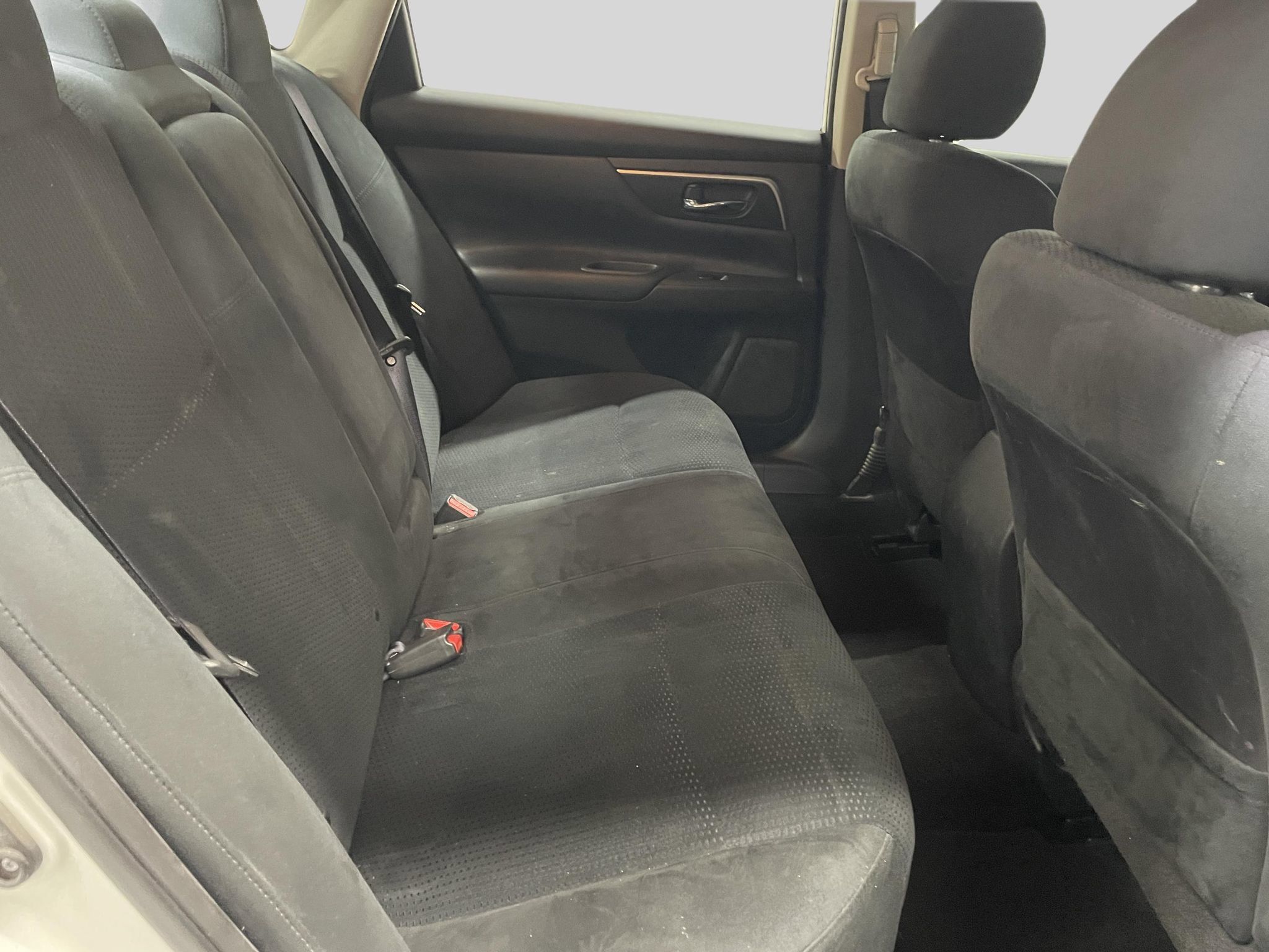 Used 2015 Nissan Altima 2.5 SV FWD image 10