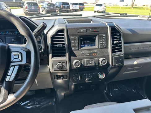 Used 2019 Ford F250 XLT image 12