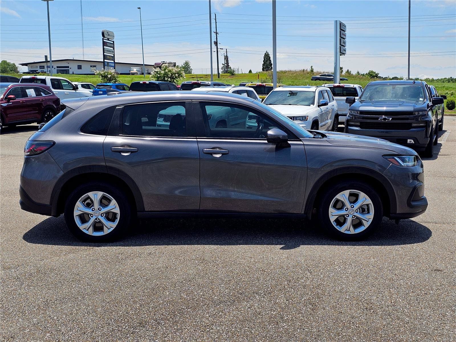 Used 2025 Honda HR-V LX image 7