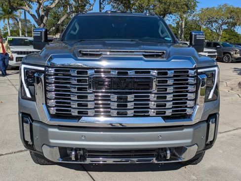 Used 2025 GMC Sierra 2500 Denali w/ Technology Package image 8