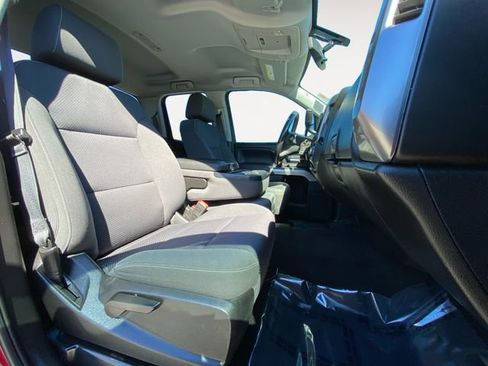 Used 2018 Chevrolet Silverado 1500 LT w/ All Star Edition image 15