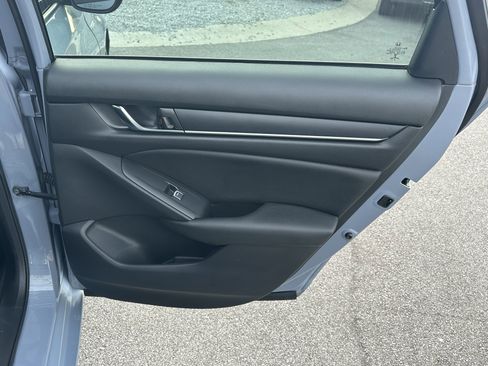 Used 2022 Honda Accord Sport image 18