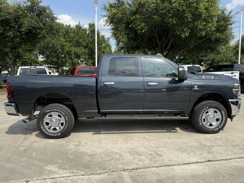 New 2026 RAM 2500 Tradesman AWD/4WD image 3
