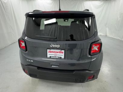 Used 2023 Jeep Renegade Latitude w/ Premium Group