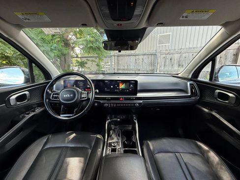Used 2024 Kia Sorento S AWD/4WD image 32